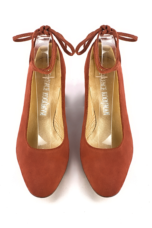 Terracotta orange women's dress pumps, with a round neckline. Round toe. High flare heels. Top view - Florence KOOIJMAN